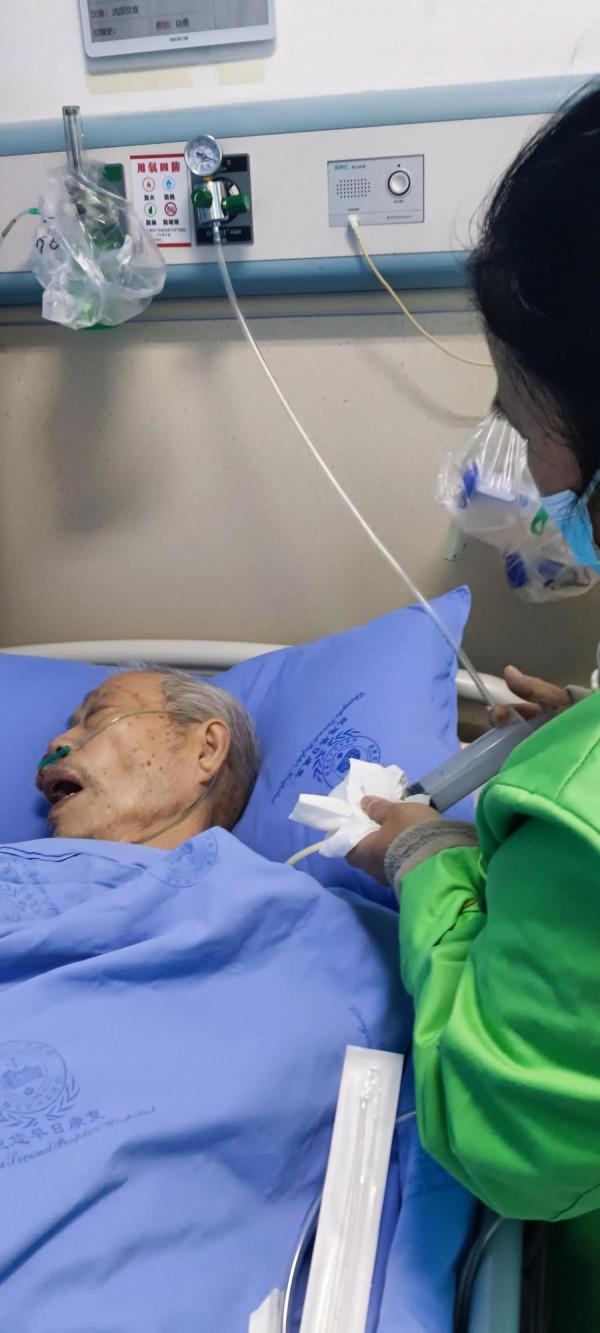 真實記錄:一位醫院護工的24小時工作 真實記錄:一位醫院護工的24小時工作