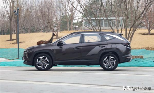 第五代途勝L和新奇駿,四缸1.5T對比三缸1.5T,到底誰更適合家用 第五代途勝L和新奇駿,四缸1.5T對比三缸1.5T,到底誰更適合家用