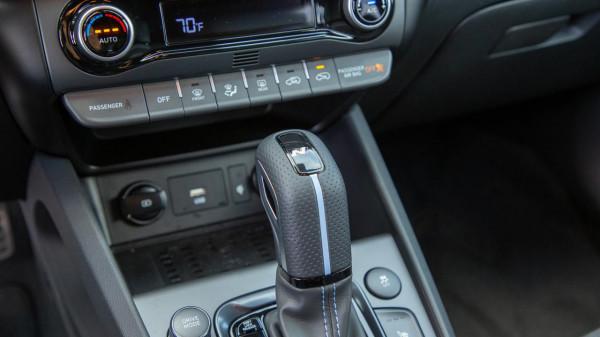 伊蘭特N即將入華，另一款海外昂希諾N值得等嗎？海外試駕KONA N