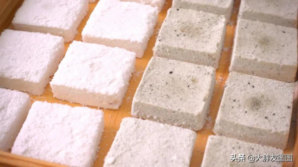 配方揭秘！小方鬆糕簡易做法，這種軟撲撲的感覺，誰吃誰喜歡