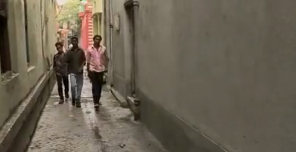 印度下水道都是黃金!小夥靠著掏下水道,賺得盆滿缽滿 印度下水道都是黃金!小夥靠著掏下水道,賺得盆滿缽滿