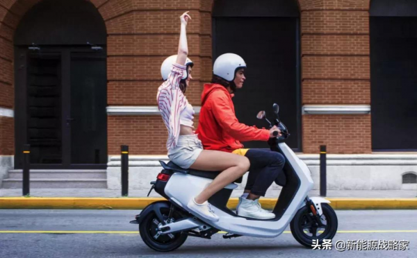 盤點四款超級電摩，最高時速150，續航400公里，車主：比摩托車香