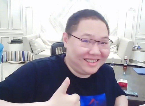 網紅收入排行榜曝光，LOL一哥PDD僅排17名，和王者一哥差距太大？