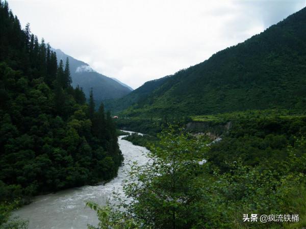 徒步西藏第63天：川藏線曾經最危險路段，通麥、排龍