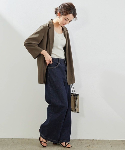 初秋穿什麼衣服？試試這些女性化著裝的要點，打造時尚感