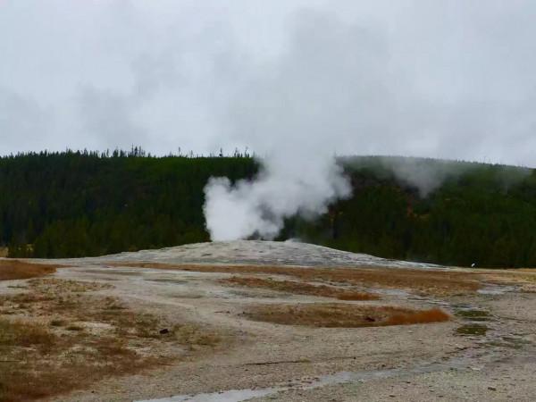 #微信朋友圈的回憶# 2015年10月4日到6日 黃石公園