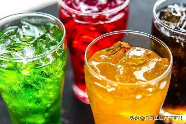 碳酸飲料，多飲會危害身體，卻又深受大眾歡迎
