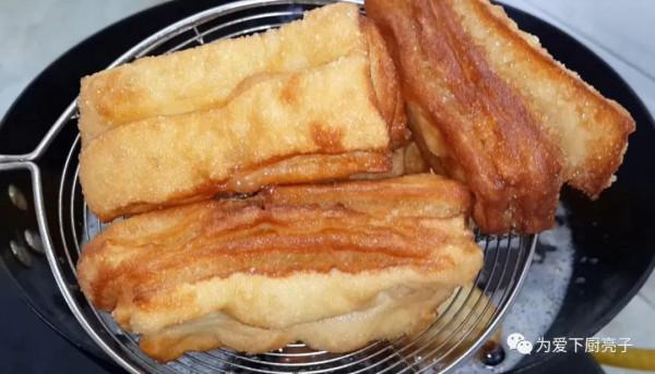 油條這做法太簡單了，學會不用早起，鬆軟香甜，上桌全家都搶著吃