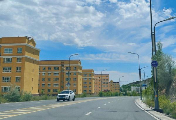 新疆唯一和俄羅斯接壤的城市,陸路就能出國,邊境城市建設如何? 新疆唯一和俄羅斯接壤的城市,陸路就能出國,邊境城市建設如何?