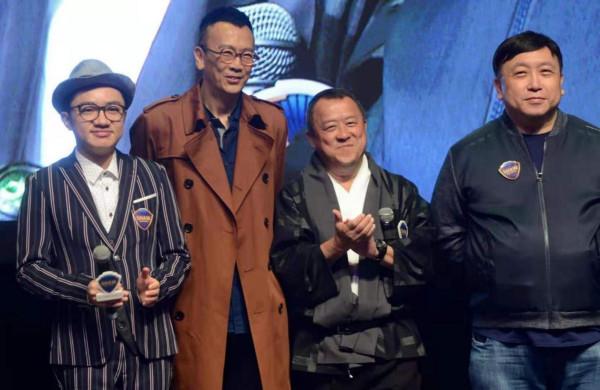 費盡心思追到了“國際華裔小姐”,身高163的王祖藍是怎麼做到的? 費盡心思追到了“國際華裔小姐”,身高163的王祖藍是怎麼做到的?