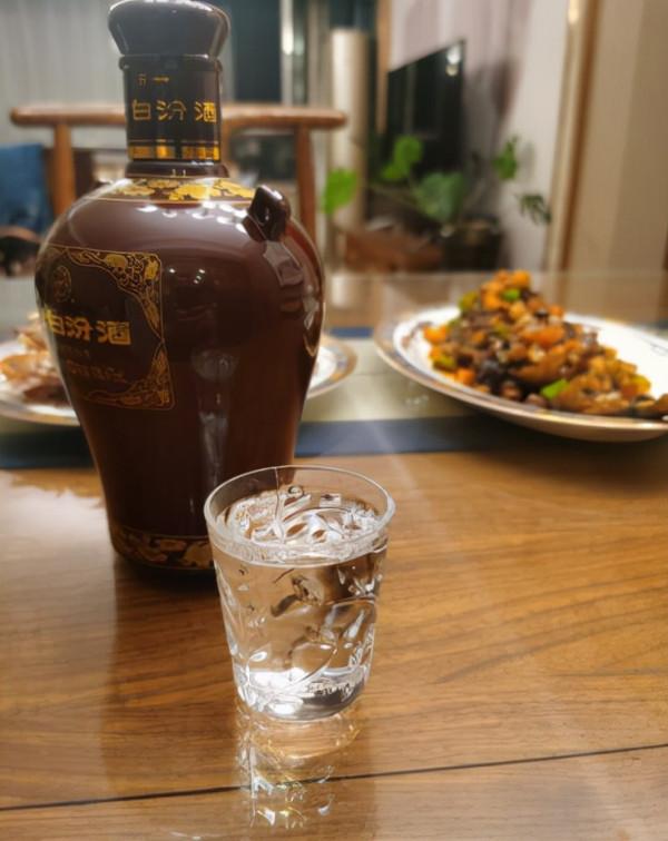 中秋節,推薦6種白酒,好喝不上頭,價格實惠,送禮也很有面子 中秋節,推薦6種白酒,好喝不上頭,價格實惠,送禮也很有面子