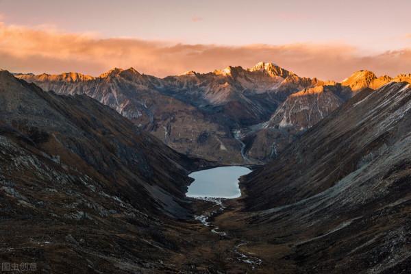 據說，西藏的這座湖泊可以看到自己的前世今生