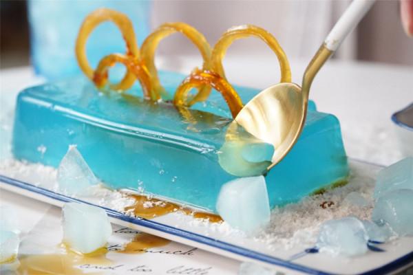 給家人做的&OpenCurlyDoubleQuote;冰雪菜&rdquo;，&OpenCurlyDoubleQuote;五環破冰&rdquo;當成飯後甜點，發朋友圈火了