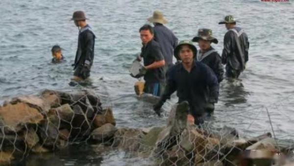 越南在我國南海非法填海造島，來看看他們將中國島礁弄成了啥樣？