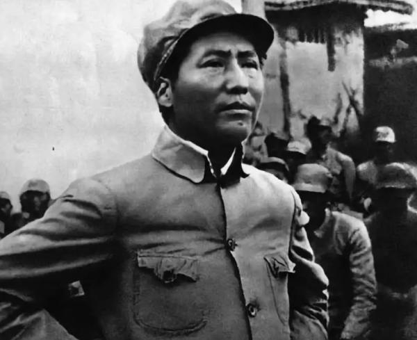 陳毅得知賀怡不幸逝世的訊息,大為震驚:她還那麼年輕,不應該啊 陳毅得知賀怡不幸逝世的訊息,大為震驚:她還那麼年輕,不應該啊