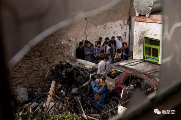 “我坐在空調房中殺死了那個阿富汗人” “我坐在空調房中殺死了那個阿富汗人”