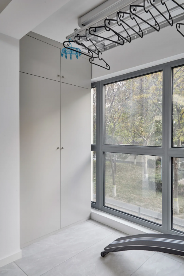 135㎡的家75㎡收納，放著好好的房子不住，到底怎麼想的？