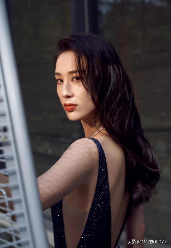 明星圖片黃聖依