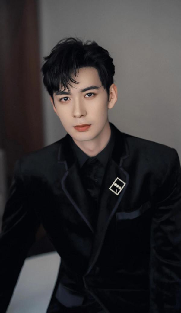 女小花堅守崗位，男藝人卻洗牌迅速，新出圈的男藝人，你更看好誰