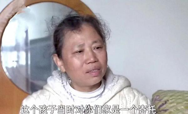 親情:母親去世,連個捧遺像的人都沒有,女兒不願相見,父親大怒 親情:母親去世,連個捧遺像的人都沒有,女兒不願相見,父親大怒