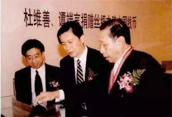 價值18億古董無償捐獻,杜月笙之子牢記父親教誨,永遠都是中國人 價值18億古董無償捐獻,杜月笙之子牢記父親教誨,永遠都是中國人