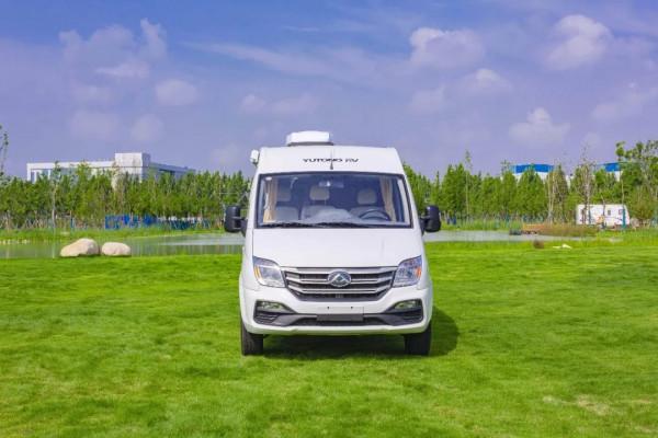 超精緻大通V80短軸房車！2.0T柴油自動擋，能過限高C本就能開