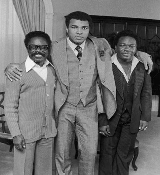 小國總統:30歲當選,崇拜毛主席,兒子繼位後,中國混血差點當選 小國總統:30歲當選,崇拜毛主席,兒子繼位後,中國混血差點當選