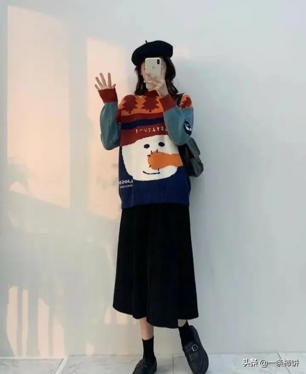 小個子女生冬天怎麼穿？毛線衣+裙子，選對了，顯高10釐米