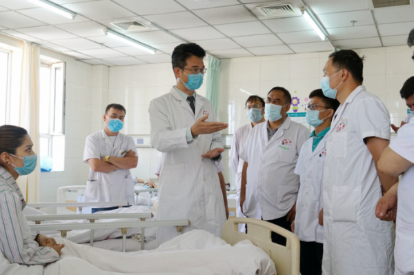 20秒內識別新冠肺炎!中山大學“男神”教授:成果被推薦給聯合國 20秒內識別新冠肺炎!中山大學“男神”教授:成果被推薦給聯合國