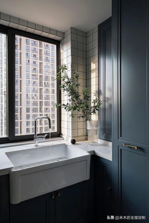 135㎡大兩居，現代簡約帶點輕復古，清新自然，格調不一般