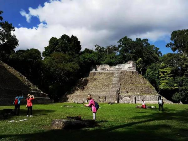世界自然遺產——貝里斯大藍洞 世界自然遺產——貝里斯大藍洞