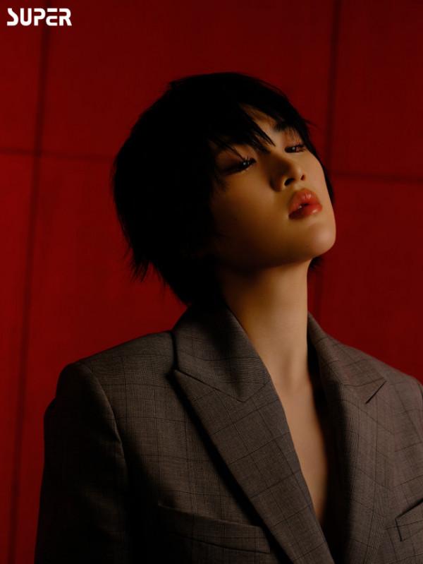 姚安娜時尚大片曝光!穿正裝氣場全開,中性風比甜美風更要出眾 姚安娜時尚大片曝光!穿正裝氣場全開,中性風比甜美風更要出眾