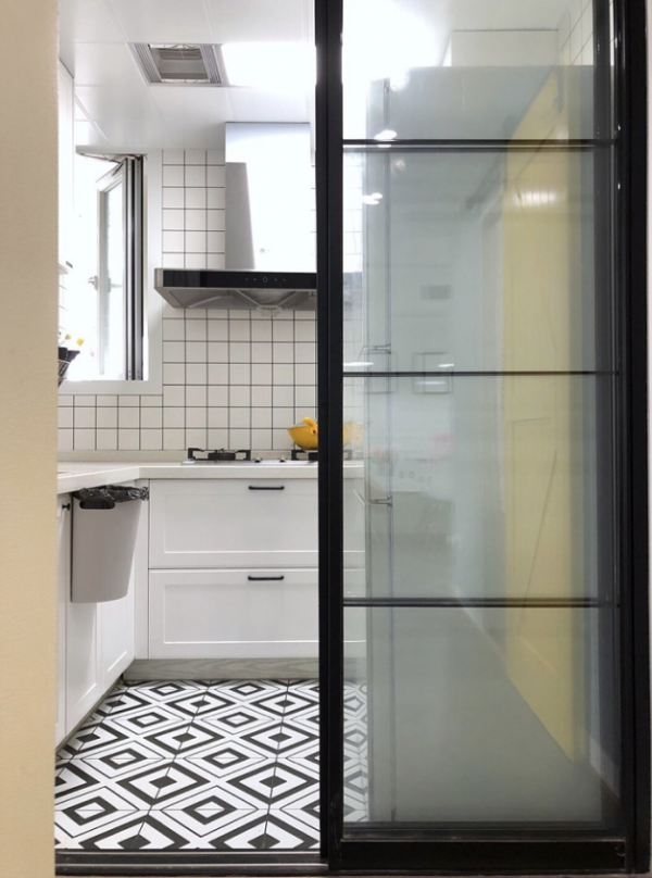 廚衛裝修看過來，學他家這樣設計很靠譜！簡單方便、省空間