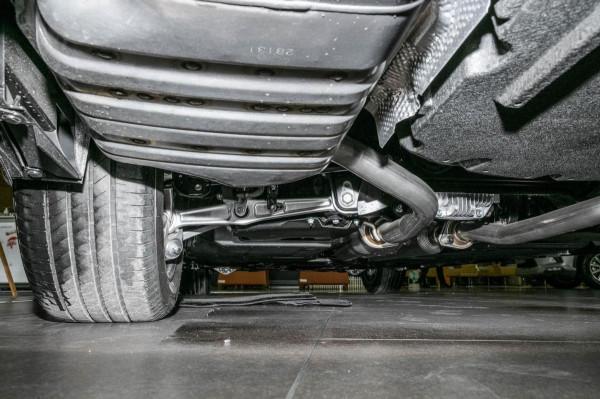 實拍雷克薩斯LS，配3.5L混動5.4秒破百，車長超5米2，檔次不輸7系