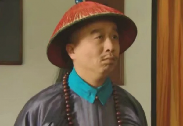 大臣告老還鄉，因太窮裝十幾箱磚頭充臉面，皇帝：全換成真金白銀