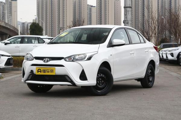 試駕2022款YARiS L 致享，價效比高，燃油經濟