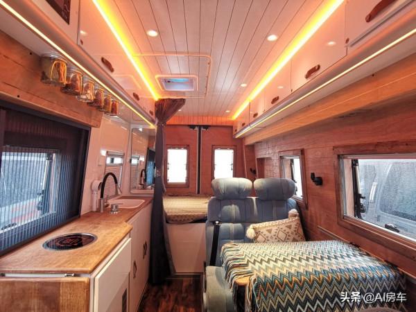 顏值高功能多，帶2&period;0T雙驅，13m&sup3;空間，2人用的大通vanlife露營車