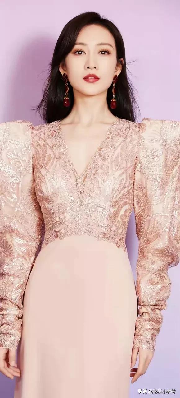 王鷗，冷豔御姐，迷倒眾人