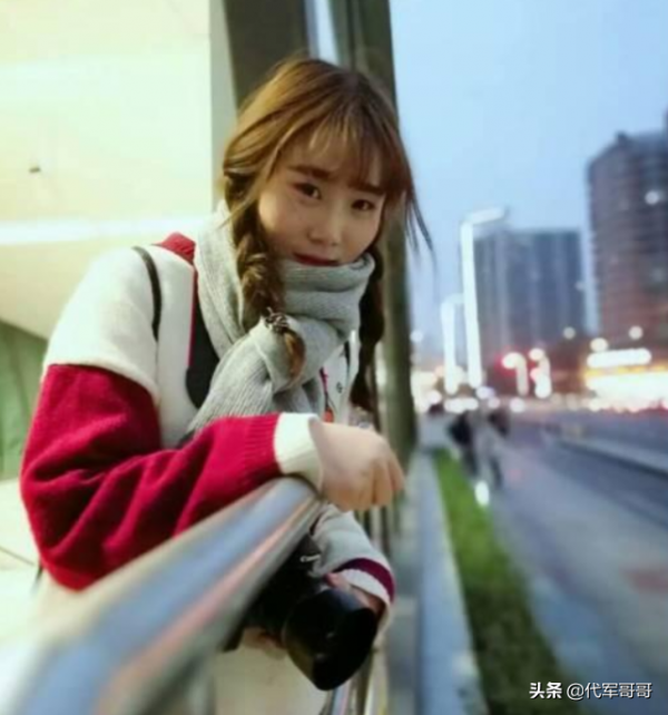 超勵志！在汶川地震中失去右腿的牛鈺，站上了上海時裝週的T臺