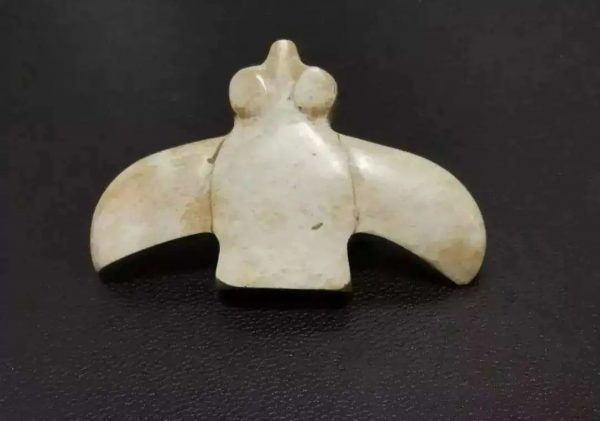 新結緣的玉石怎麼會死?死玉還能戴嗎? 新結緣的玉石怎麼會死?死玉還能戴嗎?