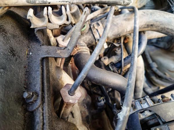 忙裡偷閒｜完美修復一臺桑塔納旅行版的發變系統，結尾治癒強迫症