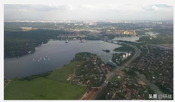 陸地行舟的奇蹟!俄羅斯把軍艦從波羅的海調往北極,不用繞行歐洲 陸地行舟的奇蹟!俄羅斯把軍艦從波羅的海調往北極,不用繞行歐洲