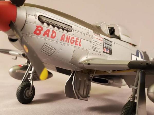 美軍飛行員對女友飛機猛烈掃射!回家不跪搓衣板,反而抱得美人歸 美軍飛行員對女友飛機猛烈掃射!回家不跪搓衣板,反而抱得美人歸