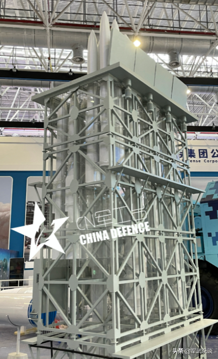 中國“一坑四彈”亮相珠海,可讓055攜帶472枚導彈,052D帶280枚 中國“一坑四彈”亮相珠海,可讓055攜帶472枚導彈,052D帶280枚