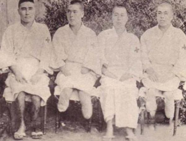 1902年，日本210人進雪山，3天后僅11人存活，倖存者說出噩夢歷程