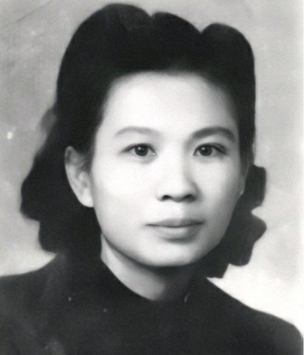 渣滓洞唯一倖存女志士，掃射未死跳入男廁尿槽中逃生，後來如何？