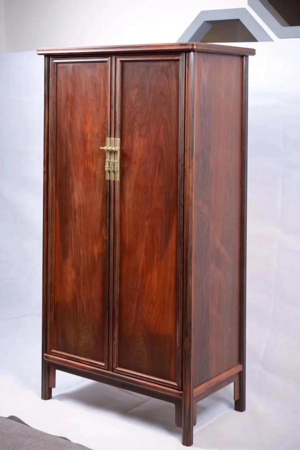 大紅酸枝凹槽瓜稜角萬曆櫃