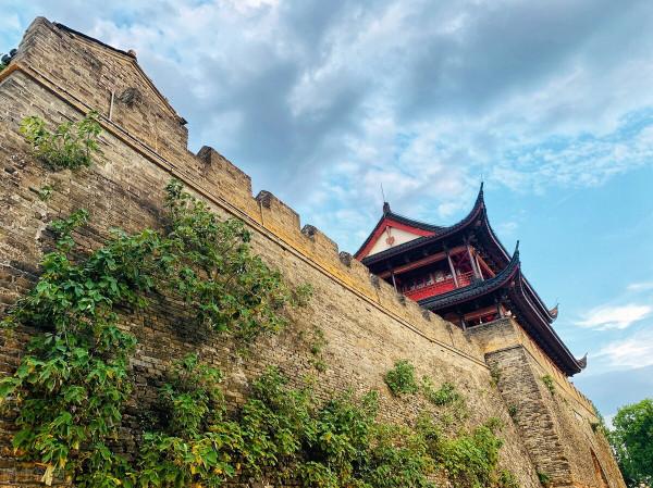 浙江這麼大，要說適合居住和養老的還屬這三座城，環境好，底蘊深