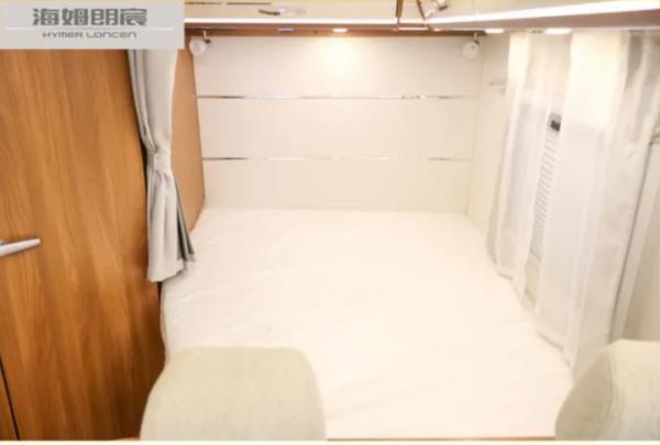 朗宸T型旅居車!空間超大食宿齊全,還配兩張大床能住3人 朗宸T型旅居車!空間超大食宿齊全,還配兩張大床能住3人