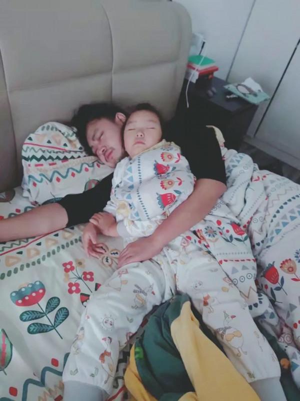 送娃路上奇遇記：你永遠也不知道是娃先到校還是意外先到